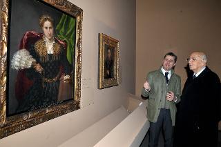 Il Presidente Giorgio Napolitano nel corso della visita alla Mostra su Lorenzo Lotto allestita alle Scuderie del Quirinale