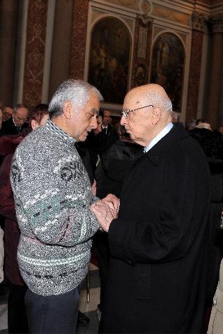 Il Presidente Giorgio Napolitano con Mario, padre del Capitano Massimo Ranzani caduto nell'attentato di Kandakar in Afghanistan durante i Funerali solenni
