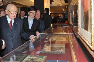 Il Presidente della Repubblica Giorgio Napolitano nel corso della visita alla Mostra "Alle radici dell'Identità Nazionale"