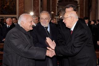 Il Presidente Giorgio Napolitano saluta il Senatore di diritto a vita Dott. Oscar Luigi Scalfaro, Presidente Emerito della Repubblica in occasione della celebrazione eucaristica per il 150° anniversario dell'Unità d'Italia