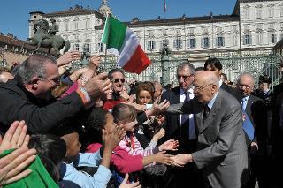 Il Presidente Giorgio Napolitano al suo arrivo al Teatro Regio in occasione delle celebrazioni per il 150° anniversario dell'Unità d'Italia