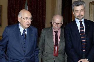 Il Presidente Giorgio Napolitano con il Presidente della Camera Fausto Bertinotti ed il Ministro del Lavoro e della Previdenza Sociale, Cesare Damiano a Montecitorio, in occasione della Relazione della Commissione di garanzia sullo sciopero dei servizi pubblici essenziali