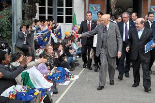 Il Presidente Giorgio Napolitano con il Sig. Ernesto Olivero, Fondatore del Sermig in occasione della cerimonia di consegna del Premio &quot;Artigiano della Pace 2011&quot;