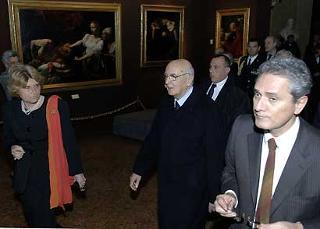 Il Presidente Giorgio Napolitano con il Ministro dei Beni Culturali Rutelli, durante la visita alla Galleria di Arte Antica