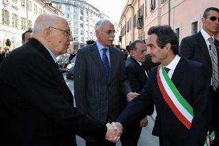 Il Presidente Giorgio Napolitano accolto dal Sindaco di Varese Dott. Attilio Fontana in occasione della visita alla città