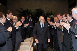 Il Presidente Giorgio Napolitano al suo ingresso nella Sala Campiotti della Camera di Commercio, di Varese