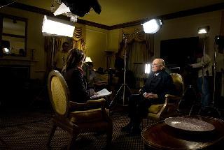 Il Presidente Giorgio Napolitano nel corso dell'intervista rilasciata alla CNBC