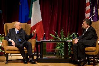 Il Presidente Giorgio Napolitano nel corso della Fireside chat con il Professor Weiler, presso la New York University