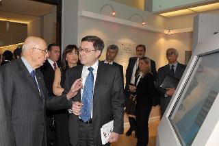 Il Presidente Giorgio Napolitano con il Prof. Enrico Giovannini, Presidente dell'Istat nel corso della visita al Padiglione dell'Ente, allestita al Complesso Monumentale del Vittoriano