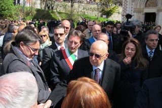 Il Presidente Giorgio Napoiltano in visita a L'Aquila, accompagnato dalle massime autorità locali