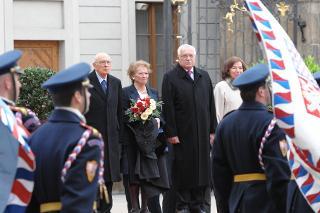 Il Presidente Giorgio Napolitano e il Presidente della Repubblica Ceca Vaclav Klaus durante la cerimonia di benvenuto