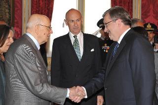 Il Presidente Giorgio Napolitano accoglie il Signor Bronislaw Komorowski, Presidente della Repubblica di Polonia, al Quirinale