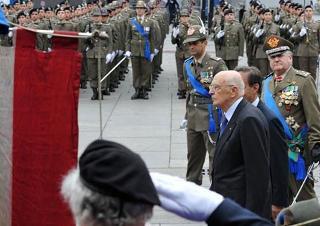 Il Presidente Giorgio Napolitano alla cerimonia del 150° anniversario della costituzione dell'Esercito Italiano