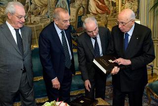 Il Presidente Giorgio Napolitano in occasione dell'incontro con gli editori e i curatori dell'opera &quot;Cristiani d'Italia. Chiesa, società e Stato 1861-2011&quot;