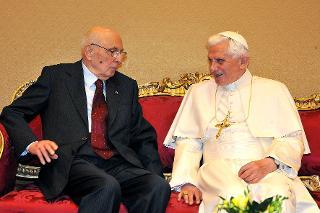 Il Presidente Giorgio Napolitano con il Santo Padre Benedetto XVI in occasione del concerto per il sesto anniversario di Pontificato