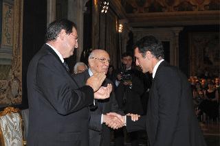 Il Presidente Giorgio Napolitano con Raul Bova in occasione della cerimonia di presentazione dei candidati ai Premi &quot;David di Donatello&quot; per l'anno 2011
