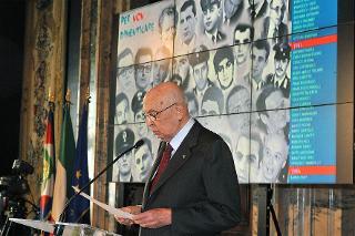 Il Presidente Giorgio Napolitano durante il suo intervento in occasione della cerimonia del Giorno della Memoria dedicato alle vittime del terrorismo