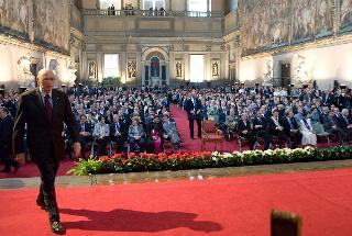 Il Presidente Giorgio Napolitano nel Salone dei Cinquecento di Palazzo Vecchio, in occasione dell'incontro con le Autorità politiche,civili, militari e religiose della Provincia di Firenze, nella ricorrenza del 150 anniversario dell'Unità d'Italia