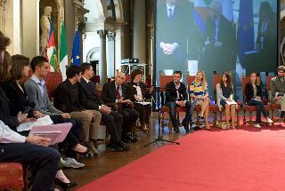 Il Presidente Giorgio Napolitano risponde alle domande di alcuni studenti universitari