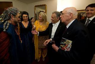 Il Presidente Giorgio Napolitano con il Maestro Zubin Mehta e gli interpreti dell'opera &quot;Aida&quot; di Giuseppe Verdi