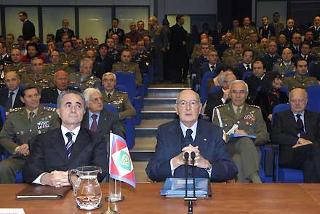 Il Presidente Giorgio Napolitano al Centro Operativo di Vertice Interforze per rivolgere gli auguri di Natale, in videoconferenza, ai contingenti militari impegnati nei teatri di operazioni internazionali