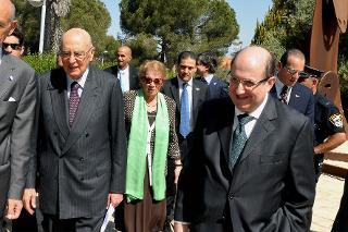 Il Presidente Giorgio Napolitano accolto dal Prof. Gabriel Motzkin, Direttore dell'Istituto Van Leer, in occasione della Conferenza &quot;Italia-Israele:gli ultimi 150 anni&quot;