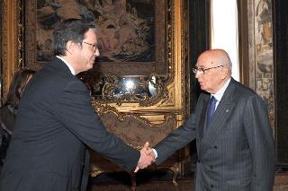 Il Presidente Giorgio Napolitano accolto dal Dott. Tobias Piller, Presidente del Consiglio direttivo dell'Associazione Stampa Estera in Italia