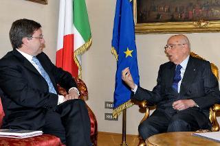 Il Presidente Giorgio Napolitano con Enrico Giovannini, Presidente dell'Istat, alla presentazione del rapporto annuale ISTAT