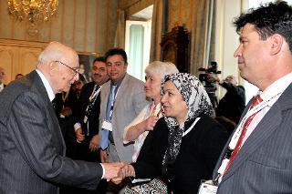 Il Presidente Giorgio Napolitano durante l'incontro con una delegazione di partecipanti alla Conferenza Internazionale delle Organizzazioni della Società Civile Afgana
