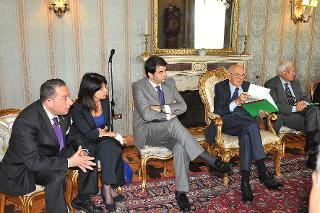 Il Presidente Giorgio Napolitano nel corso dell'incontro con una delegazione di deputati italiani al Parlamento europeo guidata dai Vice Presidenti Gianni Pittella, Roberta Angelilli
