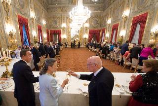 Il Presidente Giorgio Napolitano durante il brindisi con i Capi Delegazioni Ufficiali convenuti a Roma per le celebrazioni del 150° anniversario dell'Unita d'Italia