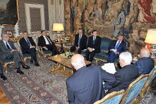 Il Presidente Giorgio Napolitano nel corso dell'incontro con Corrado Calabrò, Presidente dell'Autorità per le Garanzie nelle Comunicazioni, ed i componenti dell'Autorità