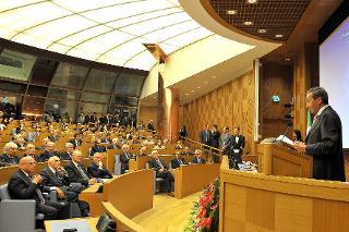 Il Presidente Giorgio Napolitano nel corso della presentazione del volume "Dallo scranno più alto. Discorsi parlamentari di insediamento dei Presidenti della Camera dei deputati (1861-2008)"