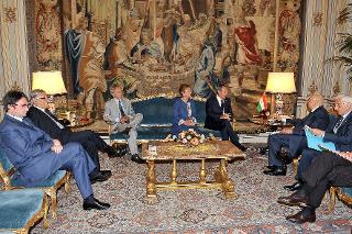 Il Presidente Giorgio Napolitano con Antonio Catricalà, Presidente dell'Autorità Garante della Concorrenza e del Mercato ed i componenti l'Autorità, durante i colloqui