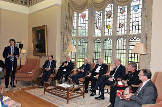 Il Presidente Giorgio Napolitano con i dottorandi ed i docenti del Dipartimento di Italianistica dell'Università di Oxford al Pembroke College