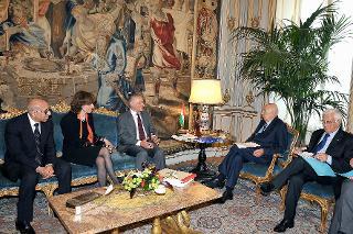 Il Presidente Giorgio Napolitano con Guido Pier Paolo Bortoni, Presidente dell'Autorità per l'energia e il gas ed i componenti l'Autorità