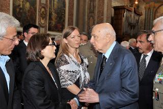 Il Presidente Giorgio Napolitano con la mamma del Caporal Maggiore Scelto Gaetano Tuccillo, caduto in Afghanistan
