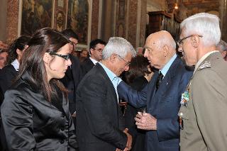Il Presidente Giorgio Napolitano con il padre del Caporal Maggiore Scelto Gaetano Tuccillo caduto in Afghanistan