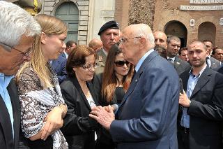 Il Presidente Giorgio Napolitano con i familiari del Caporal Maggiore Scelto Gaetano Tuccillo caduto nell'attentato in Afghanistan