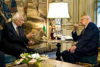 Il Presidente Giorgio Napolitano nel corso dei colloqui con l'On. Marco Pannella