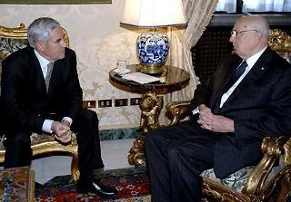 Il Presidente Giorgio Napolitano a colloquio con il Presidente del Senato Franco Marini nel suo studio alla Vetrata