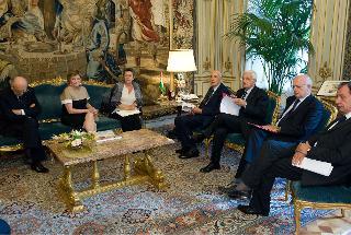 Il Presidente Giorgio Napolitano durante l'incontro con una delegazione della Fondazione &quot;Adriano Olivetti&quot; guidata dal Presidente Laura Olivetti