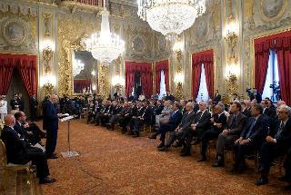 Il Presidente Giorgio Napolitano nel corso dell'incontro con una delegazione dell'Associazione Stampa Parlamentare per la consegna del &quot;Ventaglio&quot;