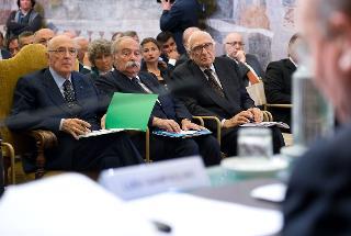 Il Presidente Giorgio Napolitano, con a fianco il Giudice della Corte costituzionale Giuseppe Frigo e l'On. Marco Pannella, nel corso della sessione inaugurale del Convegno dal titolo &quot;Giustizia! In nome della Legge e del Popolo sovrano&quot;