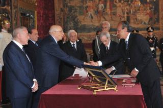 Il Presidente Giorgio Napolitano nel corso del Giuramento del nuovo Ministro della Giustizia Sen. Dott. Nitto Francesco Palma