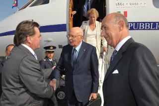 Il Presidente Giorgio Napolitano accolto al suo arrivo a Pola dall'Ambasciatore della Repubblica di Croazia Tomislav Vidosevic