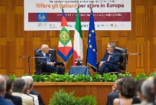 Il Presidente Giorgio Napolitano e il Prof. Gianfranco Pasquino al convegno &quot;Rifare gli Italiani per stare in Europa&quot;, presso la Facoltà di Ingegneria
