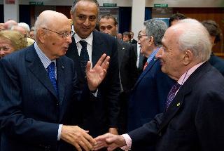 Il Presidente Giorgio Napolitano con Giovanni Sartori, al termine del convegno &quot;Rifare gli Italiani per stare in Europa&quot;