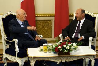 Il Presidente Giorgio Napolitano con il Presidente di Romania Traian Basescu, nel corso dei colloqui