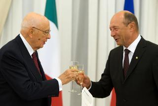 Il Presidente Giorgio Napolitano e il Presidente di Romania Traian Basescu in occasione del brindisi al pranzo di Stato